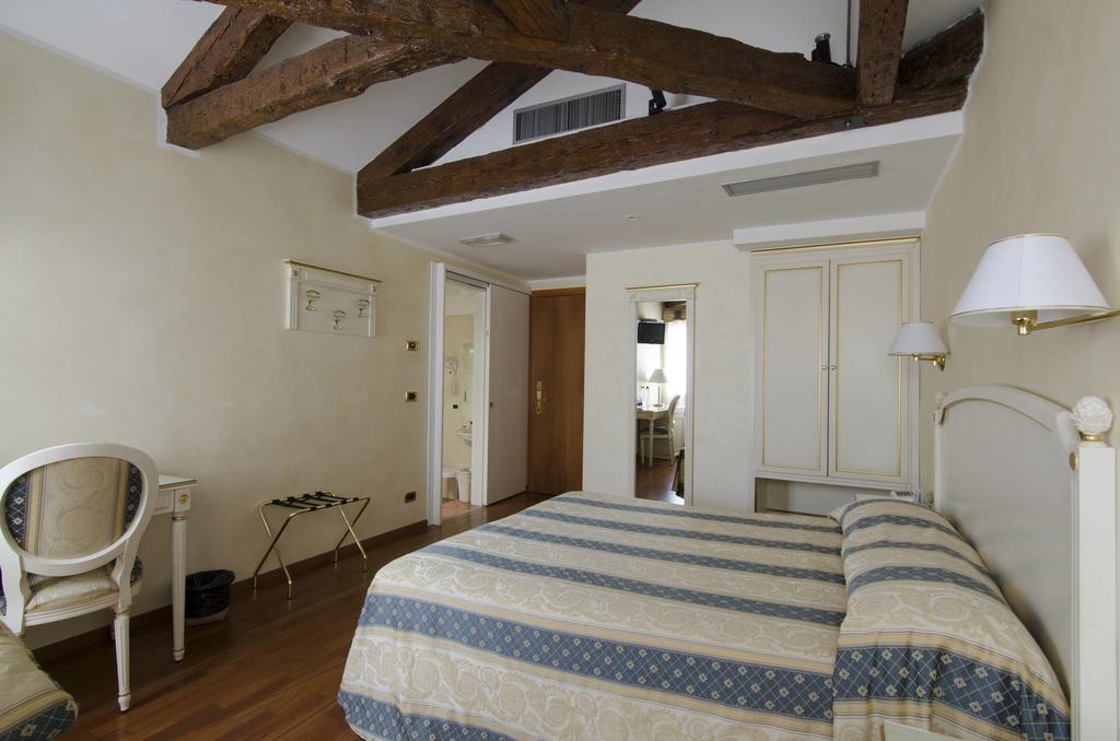 Hotel Do Pozzi Venezia Esterno foto