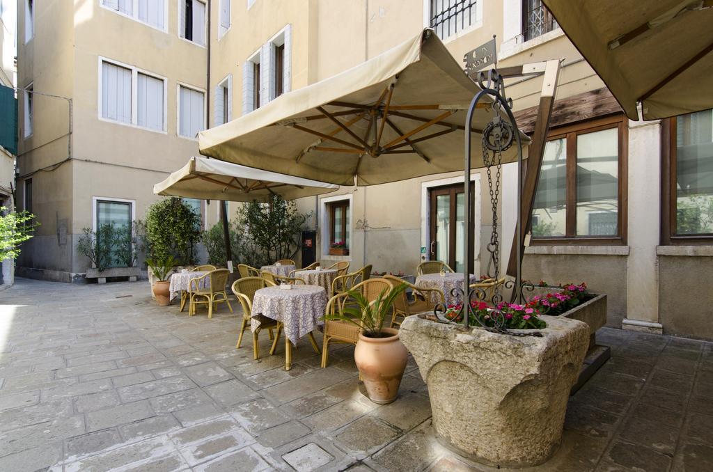 Hotel Do Pozzi Venezia Esterno foto