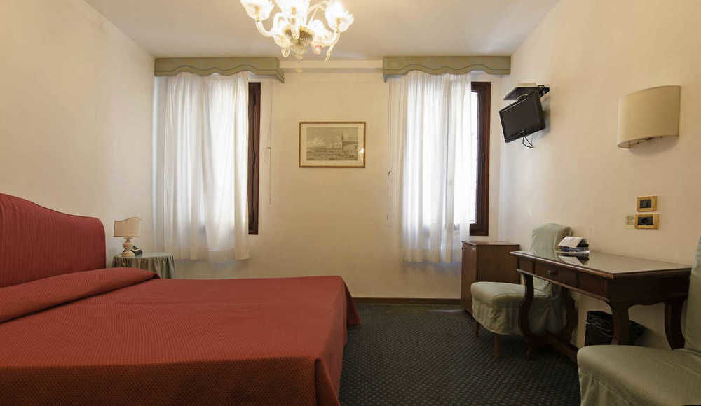 Hotel Do Pozzi Venezia Esterno foto